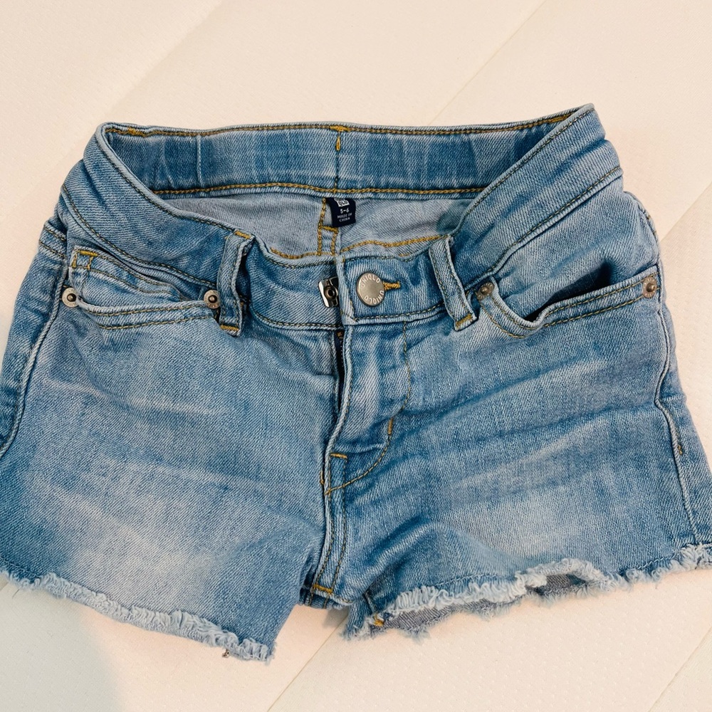 Uniqlo girl’s shorts